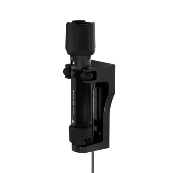 Ročna polnilna svetilka Ledlenser P7R Pro, 2025, Črna