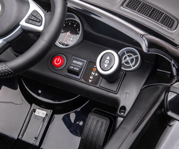 Milly Mally Mercedes-Benz SLC črno vozilo na baterijski pogon